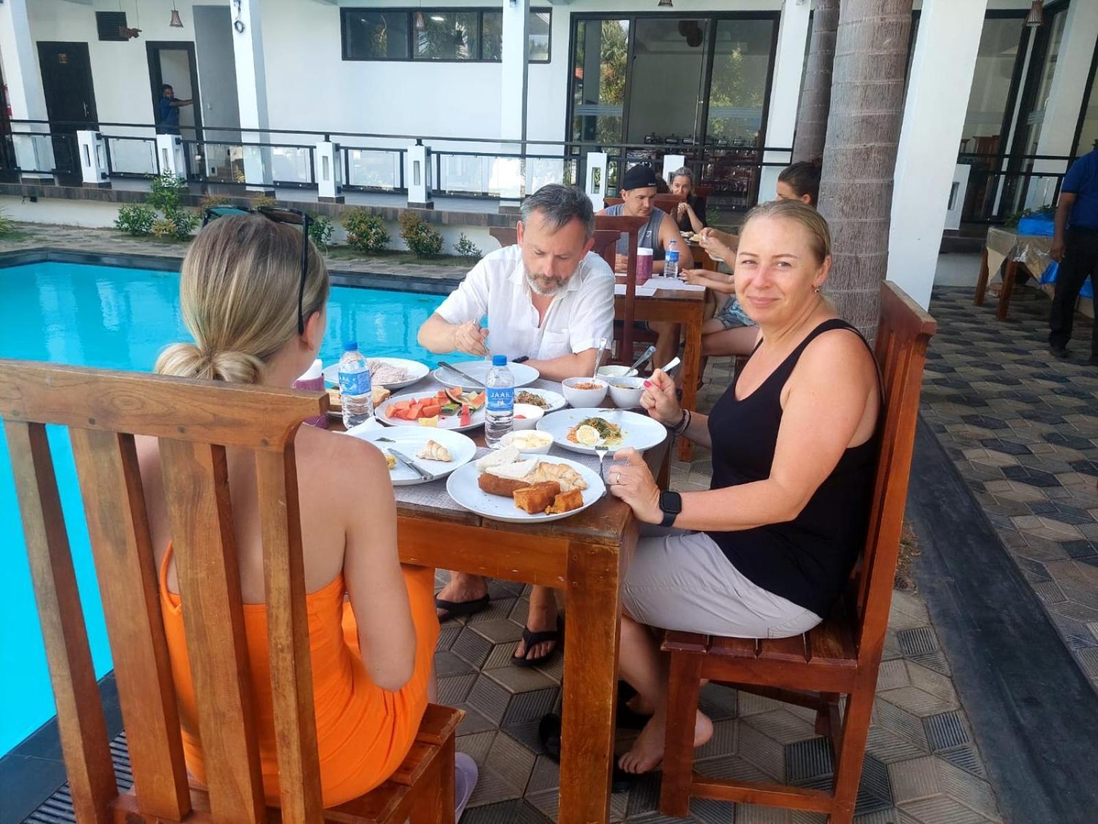 J7 Villaj Resort Trincomalee Exterior foto