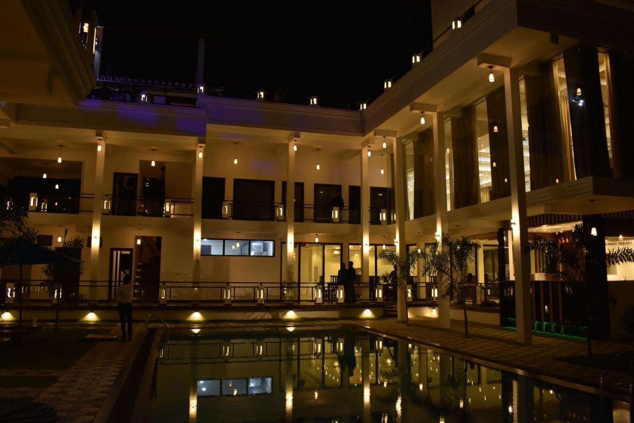 J7 Villaj Resort Trincomalee Exterior foto