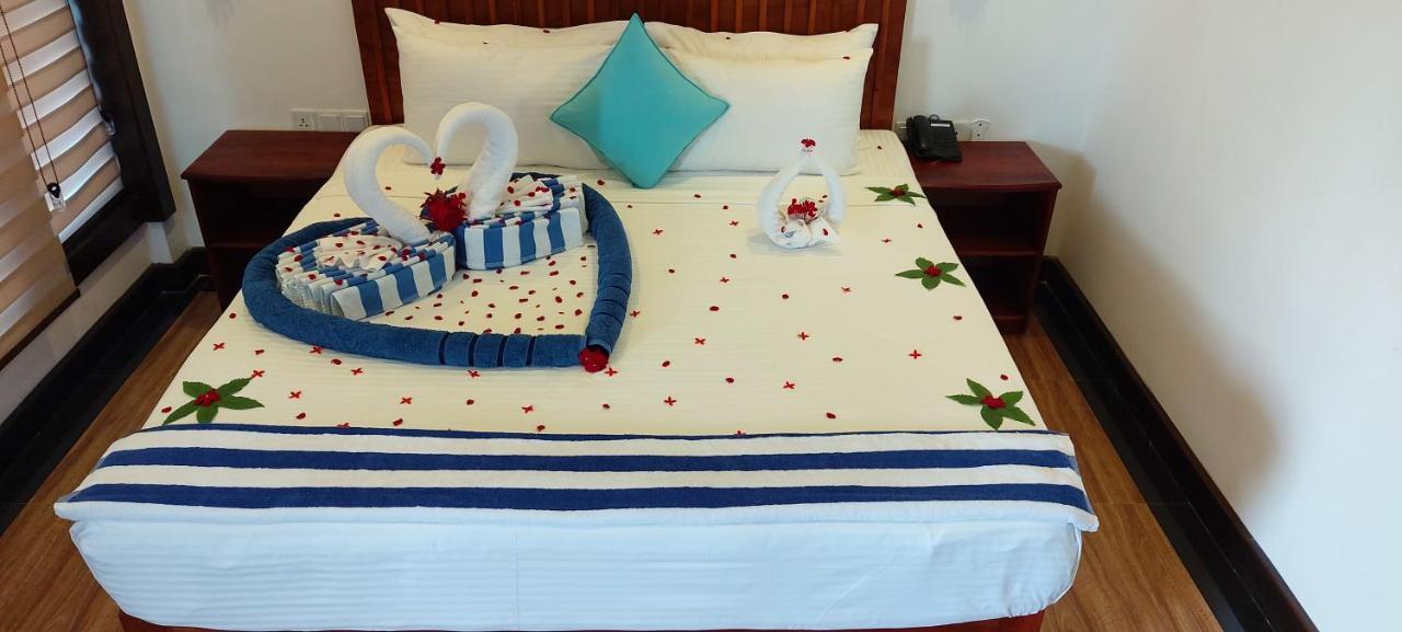 J7 Villaj Resort Trincomalee Exterior foto